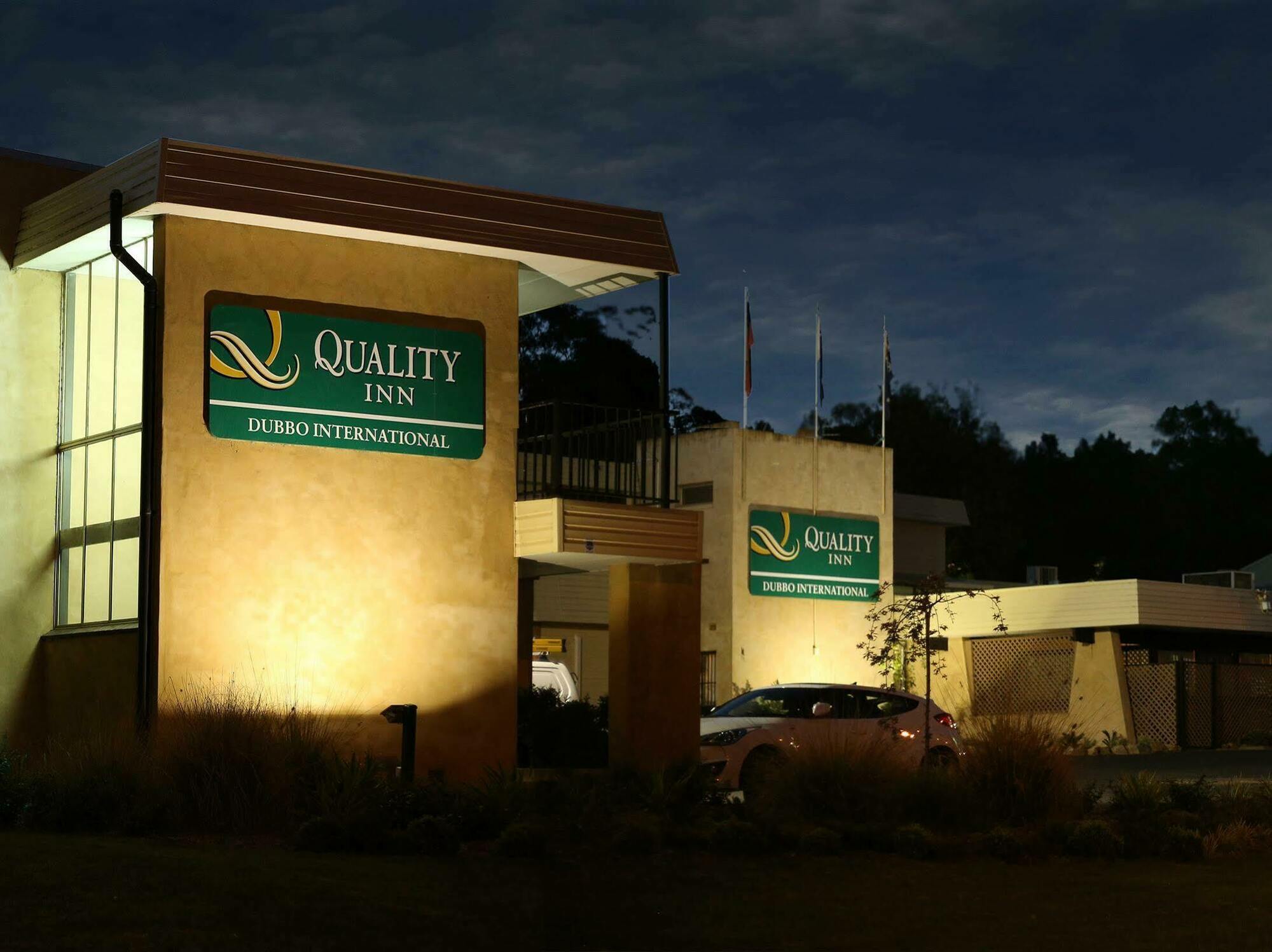 Quality Inn Dubbo International Exteriör bild